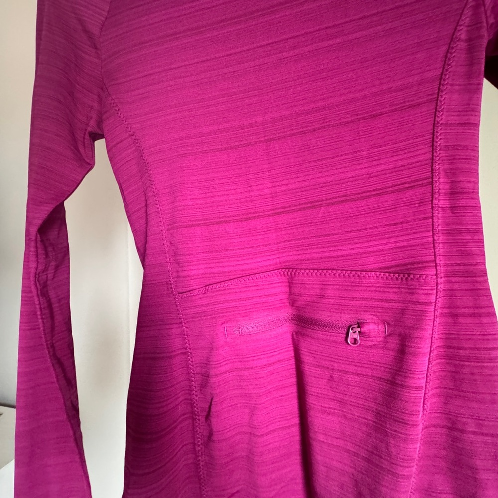 NWOT Athleta XXS Pacifica Contoured UPF Long-sleeve Top Vibrant Fuchsia - Picture 8 of 9